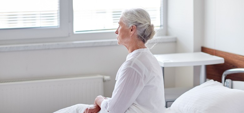 Chłoniak nie oszczędza seniorów! Jakie są objawy tego groźnego nowotworu?