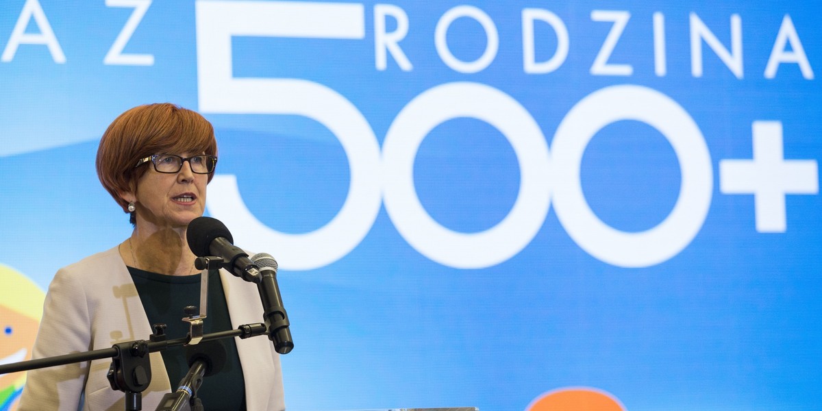 W ramach programu Rodzina 500 plus przysługuje 500 zł na każde drugie i kolejne dziecko, a na pierwsze - po spełnieniu dodatkowych kryteriów