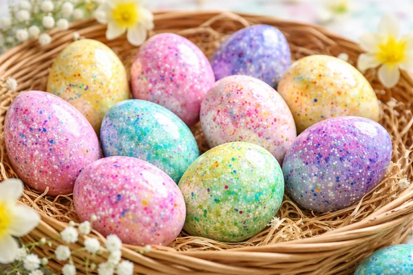 Tehnika FARBANJA JAJA sa  tačkicama je NOVI HIT: Svako jaje će izgledati kao MALO UMETNIČKO DELO, a metoda je brza, jeftina i nema prljanja ruku!