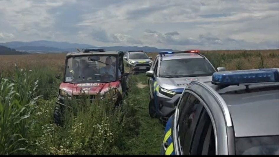 Polícia pátra po trojročnom chlapcovi v Huncovciach. 