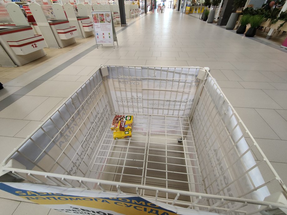 "Kosz wsparcia" dla Ukrainy z Auchan