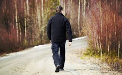 Zwróć uwagę na tempo swojego chodzenia, by uniknąć alzheimera