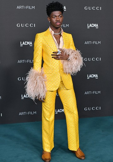  A LACMA Art+Film gálán egy fantasztikus Gucci öltönyben jelent meg