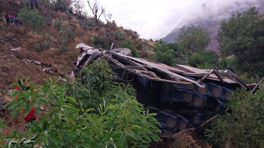 Autokar spadł ze stromego zbocza Andów. Nie żyją 24 osoby, choć ofiar może być więcej
