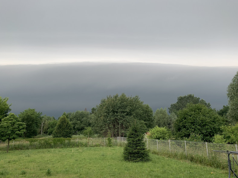 Gassy, 25 km. na południe od centrum Warszawy