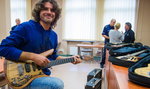 Poznańscy policjanci odzyskali gitary warte przeszło 100 tys. zł