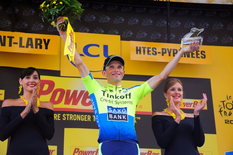 To one całują Rafała Majkę na Tour de France