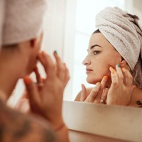 Pattanásos vagy bőratkája van? Így derítheti ki!