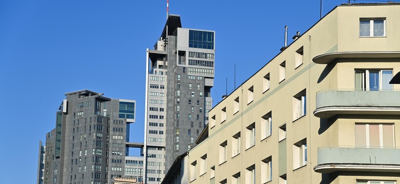 Agresywni turyści i prostytutki w windach. Szokujące relacje z wieżowca w Gdyni