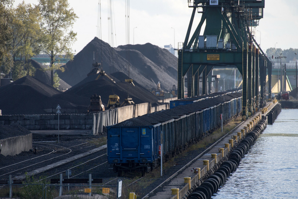 Przetasowania w państwowych koncernach. PGE sprzeda kłopotliwą spółkę