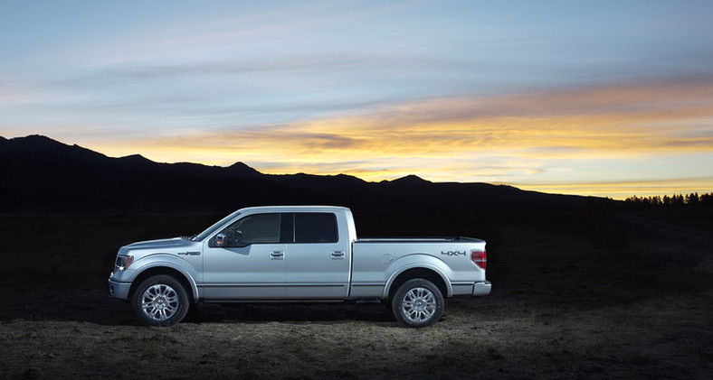 Ford F-150: legendarny pickup z nową twarzą (+ wideo)