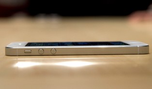 Buchanan: Kto tak naprawdę stworzył iPhone'a - Apple czy państwo?