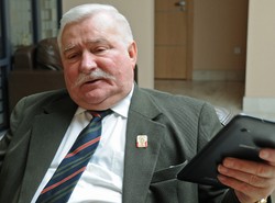 Zgrzyt podczas przemówienia Wałęsy. Poszło o Lecha Kaczyńskiego