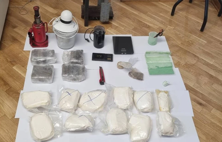 Končarević se, nezvanično, dovodi u vezu sa uhapšenom kriminalnom grupom