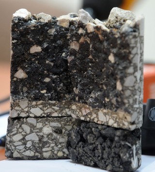 Naprawiono już 80 proc. szczelin na autostradzie A2