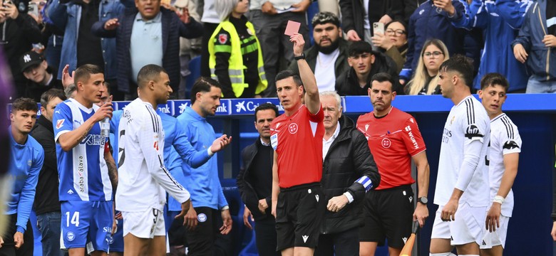 Kylian Mbappe boiskowym bandytą. Ten faul mógł zakończyć karierę piłkarza Alaves