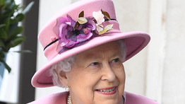 Több mint fél év után újra a nyilvánosság elé állt II. Erzsébet királynő – Egy valamit azonban elfelejtett