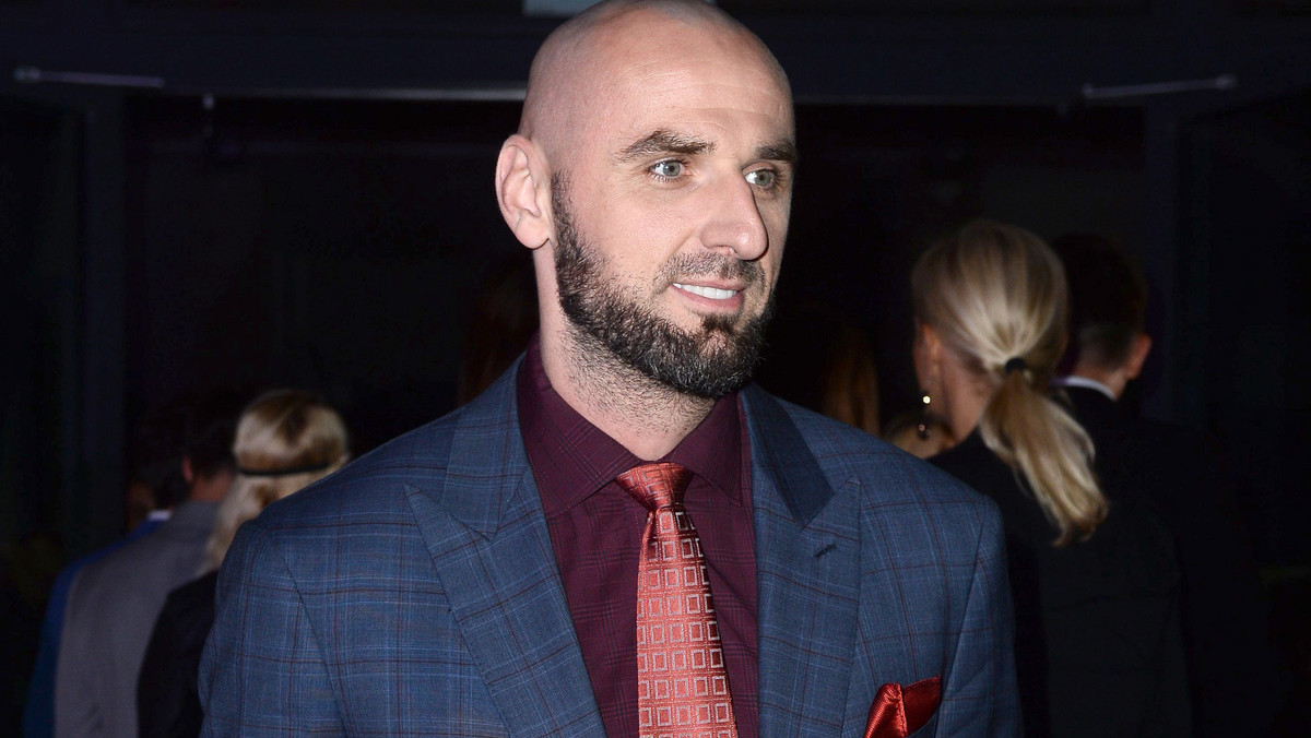 Marcin Gortat zabrał dziewczynę na wakacje. Koszykarz miał jednak mały wypadek [INSTAGRAM]