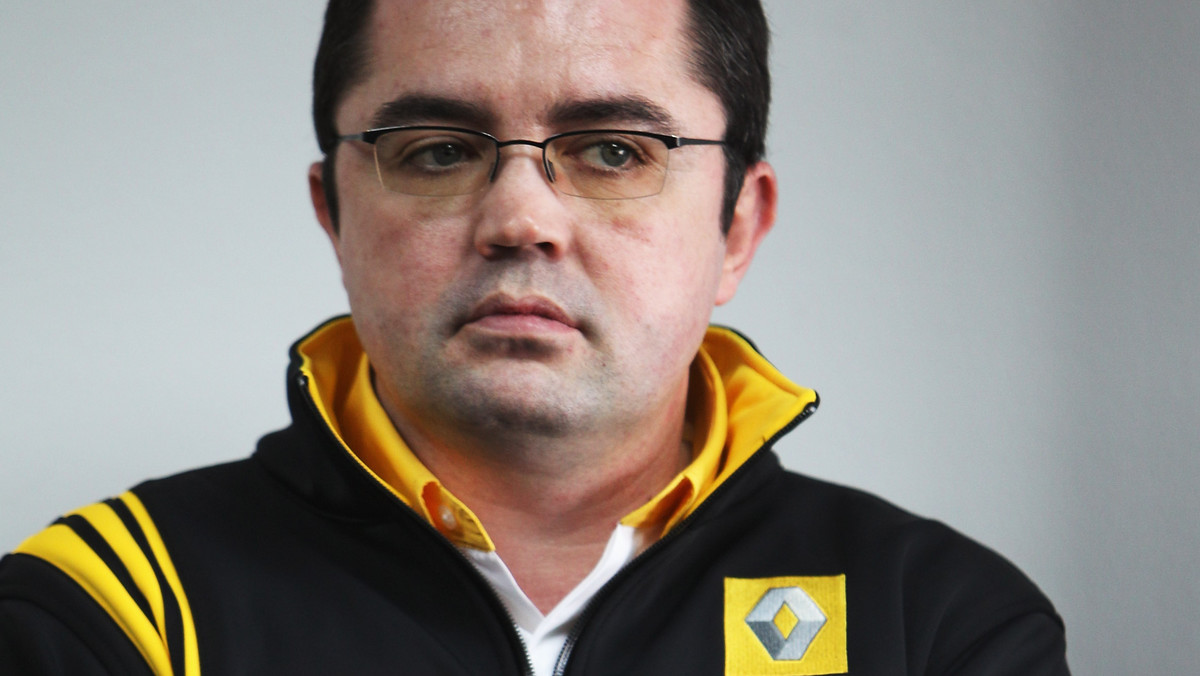 Eric Boullier w rozmowie z południowoafrykańskim dziennikarzem Dieterem Renckenem przyznał, że zespół Lotus Renault wprowadził pewne korekty do komunikatu prasowego o sytuacji Roberta Kubicy, które wywołały ostrą reakcję menedżera kierowcy, Daniele Morellego.