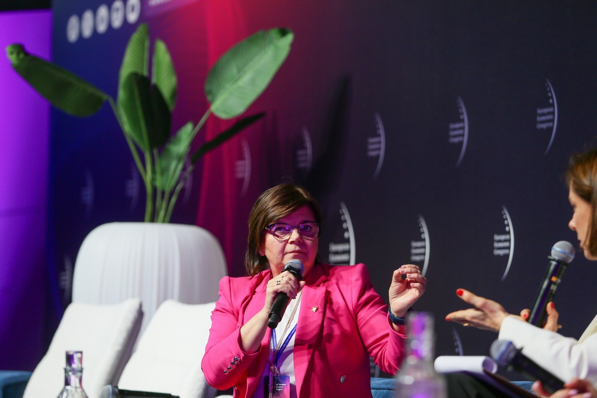 Minister zdrowia Izabela Leszczyna na sesji "System ochrony zdrowia w Polsce" w ramach XVI Europejskiego Kongresu Gospodarczego w Międzynarodowym Centrum Kongresowym w Katowicach