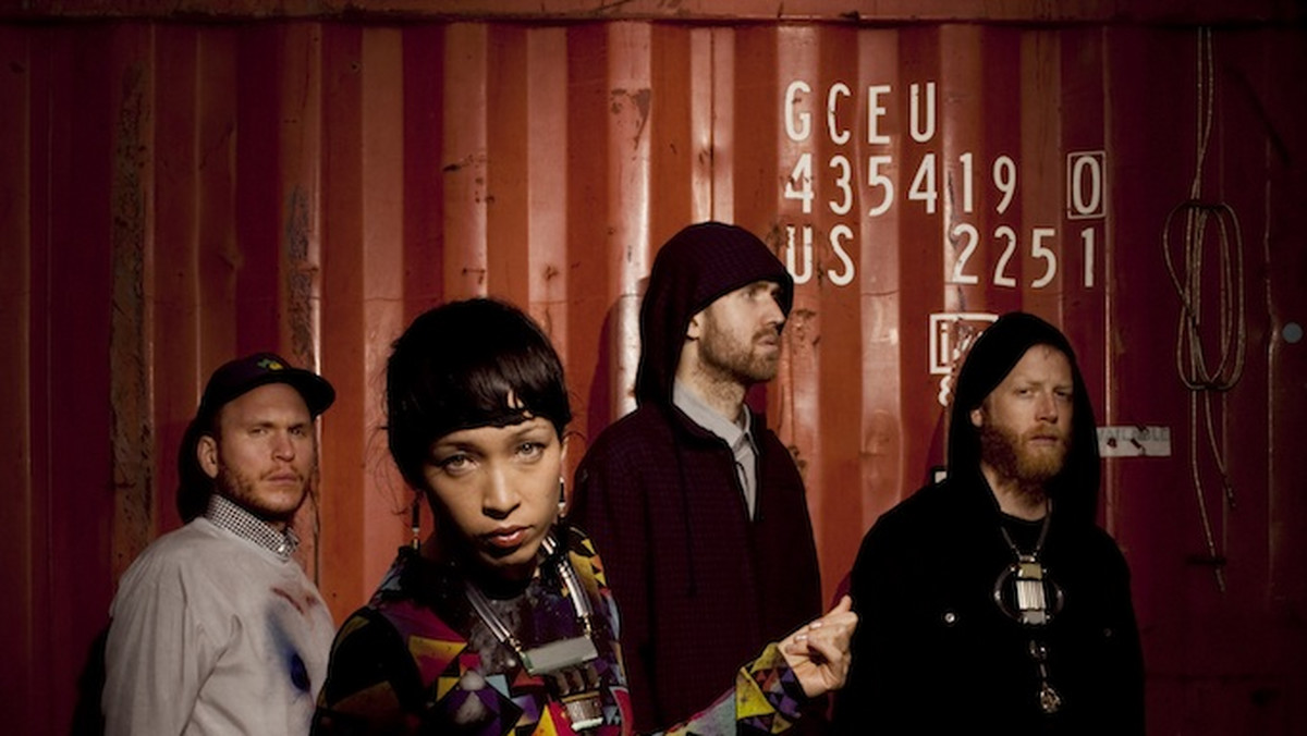 Zespół Little Dragon odwołuje część europejskiej trasy koncertowej, w tym także występy w Polsce. Przyczyną jest choroba jednego z członków grupy, który wymaga kilkudniowej hospitalizacji.