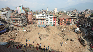 Nowy bilans trzęsienia ziemi w Nepalu: ponad 4300 zabitych, prawie 8000 rannych