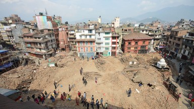 Nowy bilans trzęsienia ziemi w Nepalu: ponad 4300 zabitych, prawie 8000 rannych