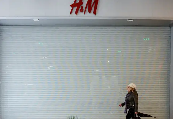 Rosjanin pozwał H&M. Absurdalny powód. "Nikt nie ma prawa naruszać zaspokajania potrzeb" 