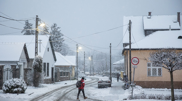 Havazás Tahitótfalun / Fotó: MTI/Mohai Balázs