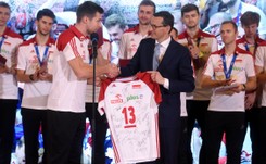 Premier przyznał siatkarzom 15 mln dotacji. 'Zostać mistrzami świata jest trudno'