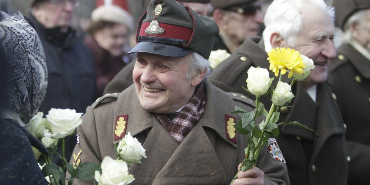 Mordercy Polaków maszerują! Łotysze uczcili Waffen SS