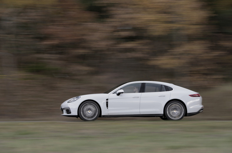 Porsche Panamera 4S