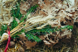 Šta se radi sa badnjakom posle Božića? Mnogi Srbi prave OVU grešku, a nisu svesni da je veliko BOGOHULJENJE
