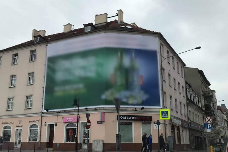 Poznań walczy z reklamami. Kolejne nielegalne nośniki znikają z miasta!