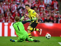 Lewandowski z szefami Borussii porozumiewa się tylko przez adwokata