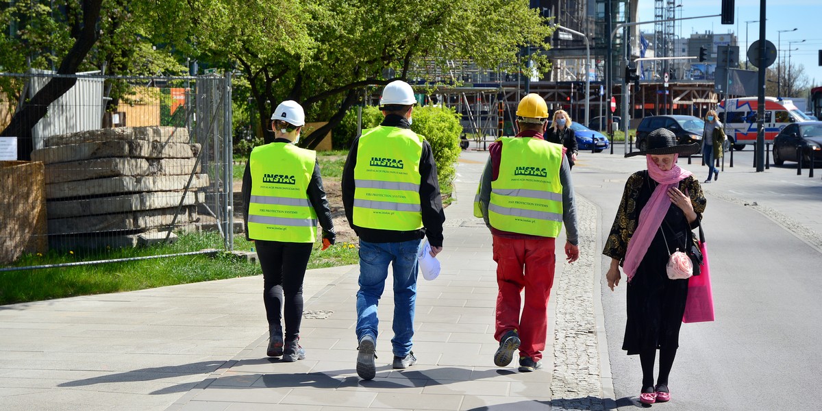 Są pierwsze sygnały z rynku pracy pokazujące, że uchodźcy chcą podejmować pracę.