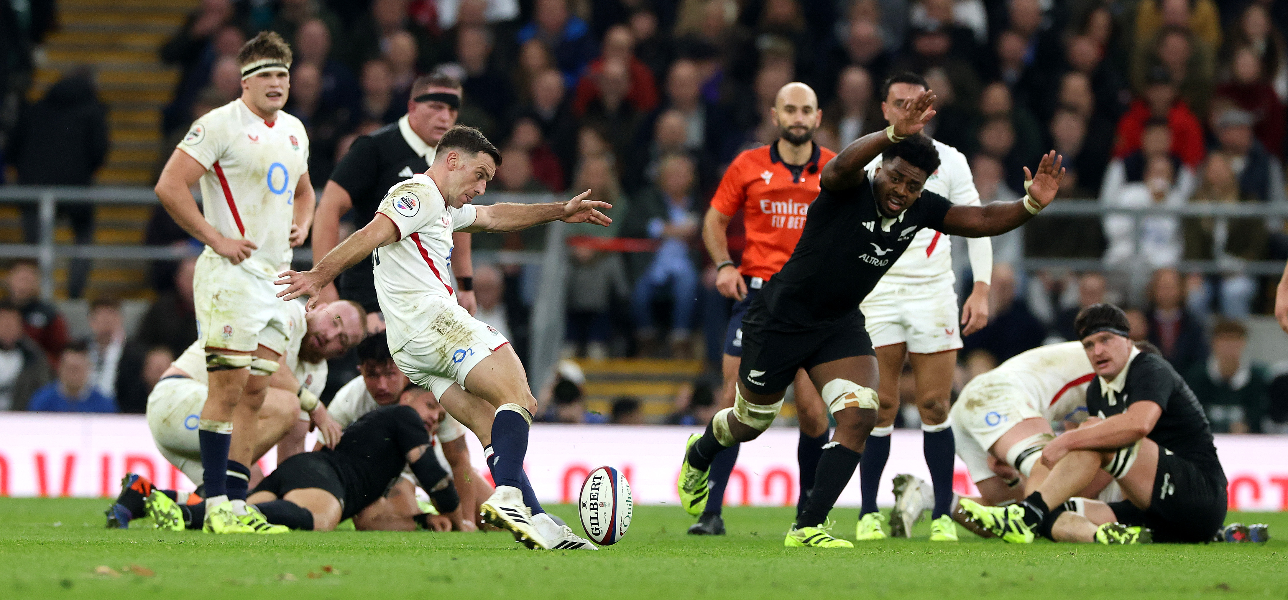 Ford redeems himself: Two drop goals sink All Blacks