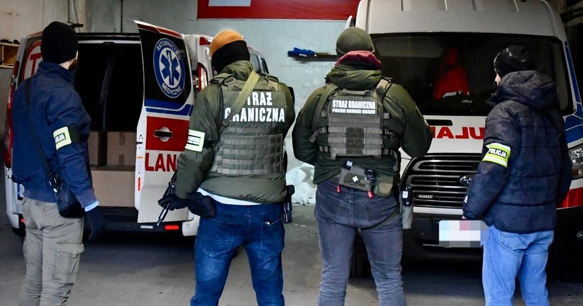 Karetka, która nie ratowała. W środku znaleziono coś zupełnie innego