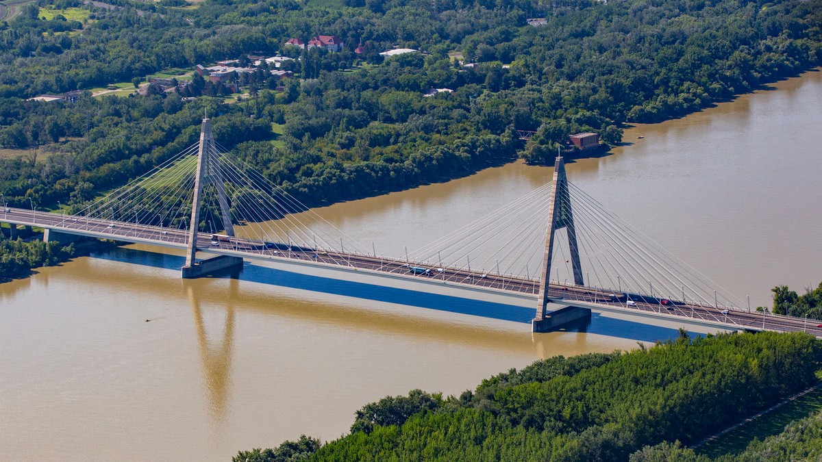 Megrázó: magát és a kutyáját is a Dunába akarta fojtani egy nő Budakalásznál – fotó
