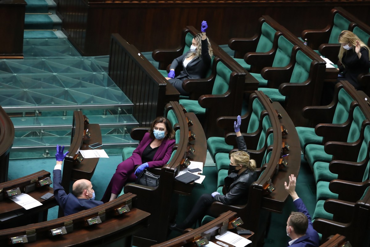 Emilewicz: Tarcza 4.0 nie narusza niezależności samorządu terytorialnego