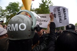 Kardynał Nycz: Ocenę Jaruzelskiego zostawcie historykom i Bogu