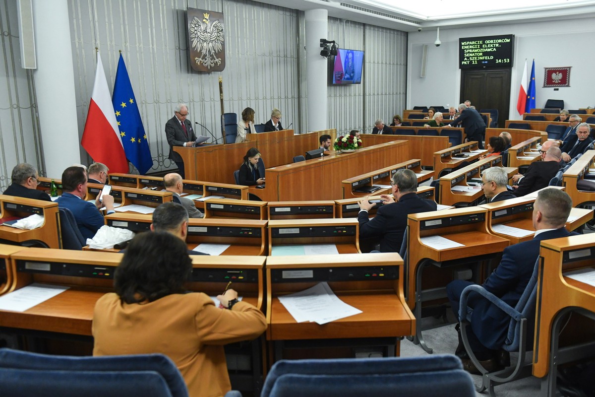 Senat bez poprawek do ustawy o ochronie odbiorców energii elektrycznej, gazu i ciepła w I poł. 2024 r.