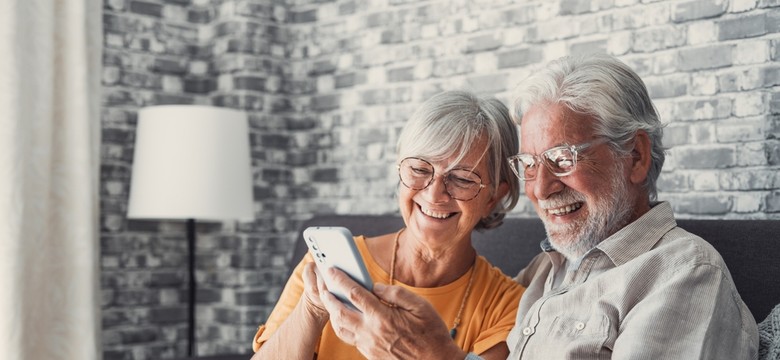 Życzenia na Dzień Babci i Dziadka 2025. Najlepsze, piękne i krótkie życzenia. Do SMS-a i Messengera