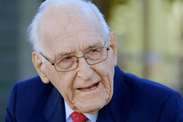 NAJDUGOVEČNIJI DOKTOR doživeo 104. godinu uz OVAJ NAČIN ISHRANE: "Video sam šta ta hrana radi arterijama i odmah sam je izbacio"