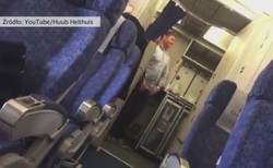Jak powstało selfie z porywaczem egipskiego samolotu. Inny pasażer nagrał całe zajście. WIDEO
