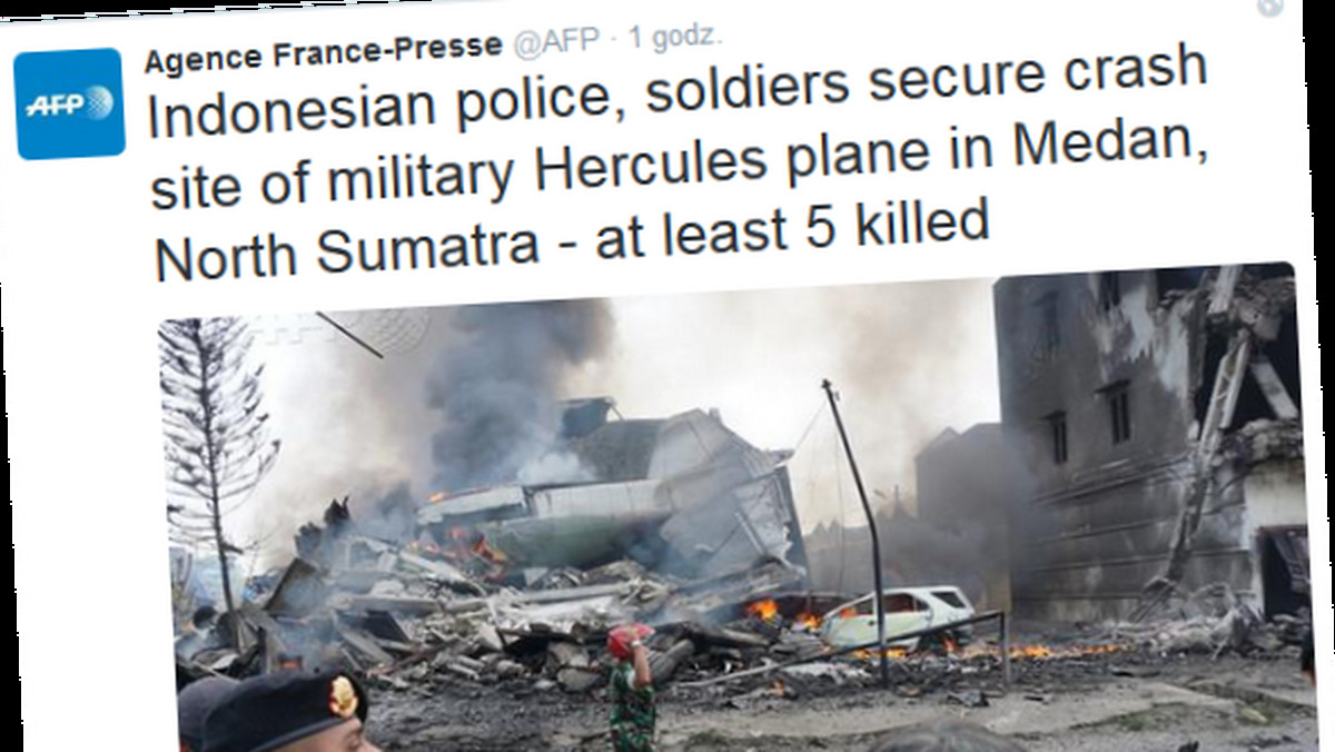 Dziś rano polskiego czasu w Indonezji rozbił się transportowy samolot wojskowy C-130 Hercules. Do katastrofy doszło w mieście Medan na Sumatrze. Maszyna spadła w dzielnicy mieszkalnej, a na jej pokładzie znajdowało się prawdopodobnie 13 osób. Według służ ratowniczych, w katastrofie zginęło co najmniej 30 osób.