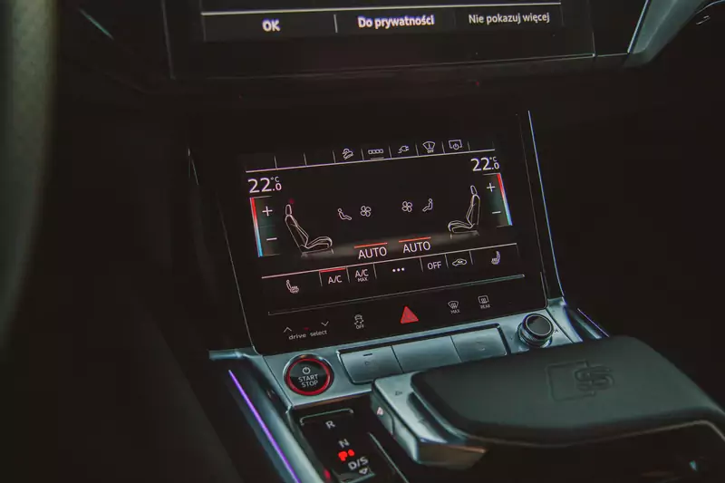 Testujemy Audi e-tron Sportback