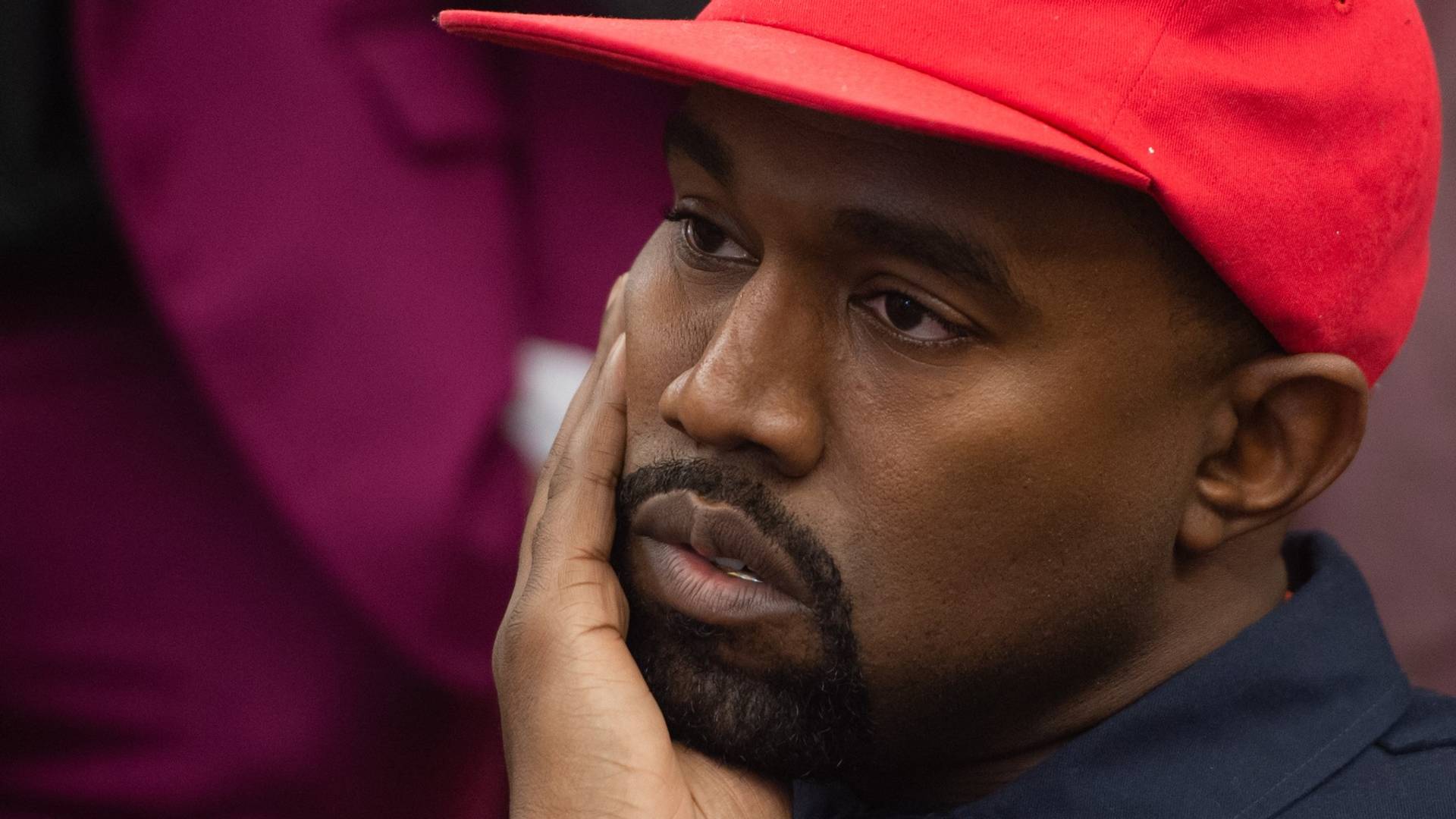 Nove Yeezy papuče su najružnije delo Kanjea Vesta