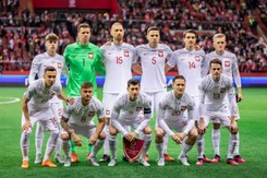 Polacy w barażach o Euro 2024 zagrają w nowych koszulkach. Ładne? [FOTO]