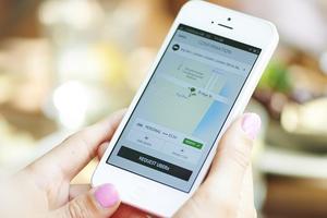 Uber i iTaxi - samochód czy taksówka z aplikacji?